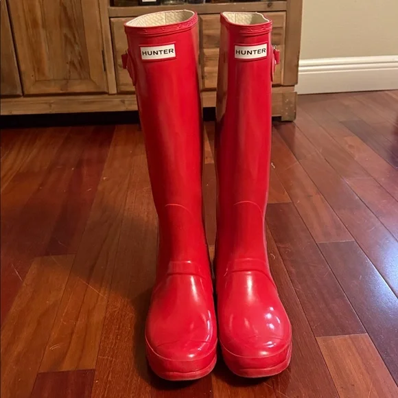 Hunter Bold Red Waterproof Boots Men 9 Women 10 - Picture 3 of 7